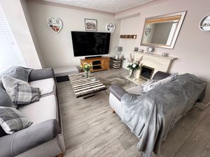 Lounge- click for photo gallery